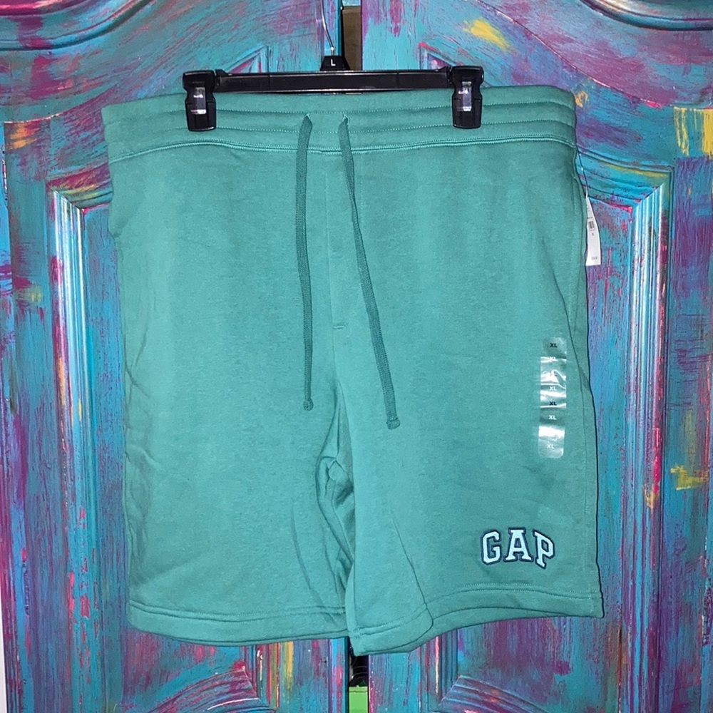 Gap shorts